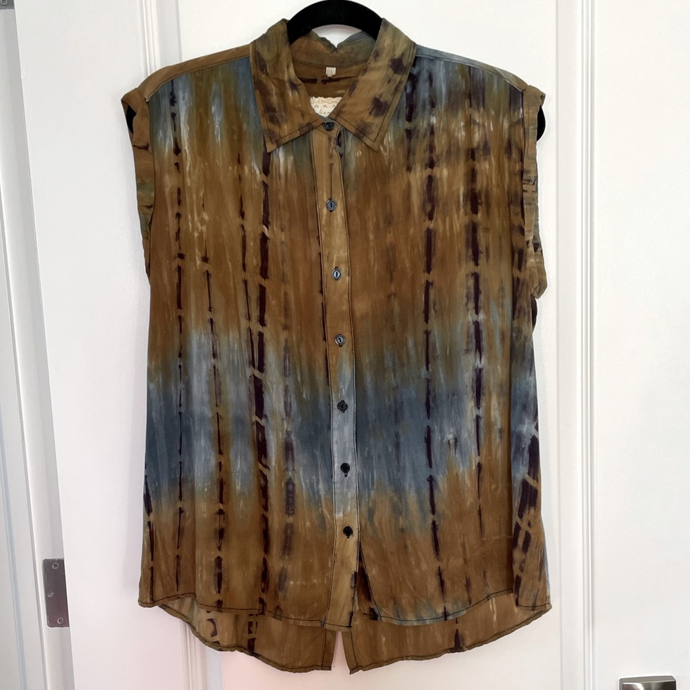 Chambrai Green and Blue Tie Die Blouse